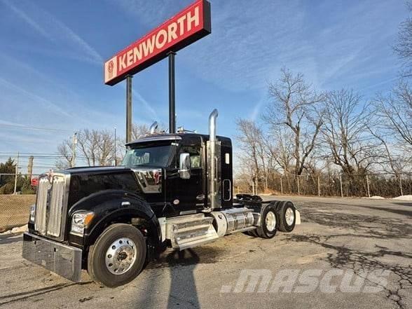 Kenworth W990 Nyergesvontatók