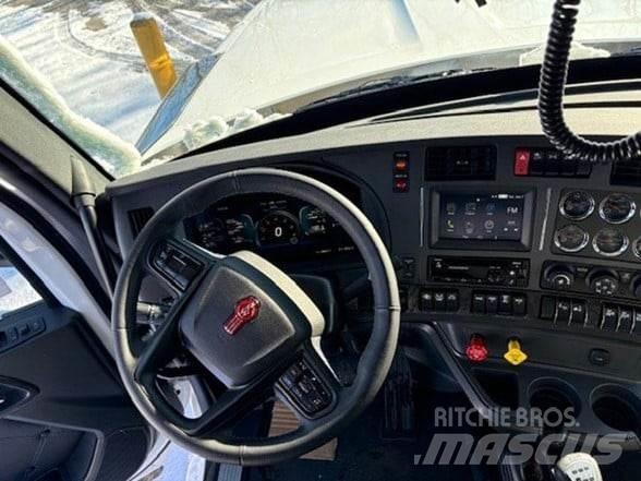 Kenworth W990 Billenő teherautók