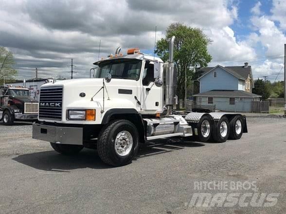 Mack CL733 Nyergesvontatók
