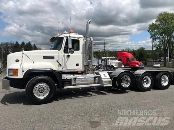 Mack CL733 Nyergesvontatók
