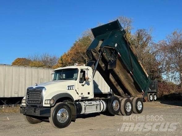 Mack GRANITE GU713 Billenő teherautók