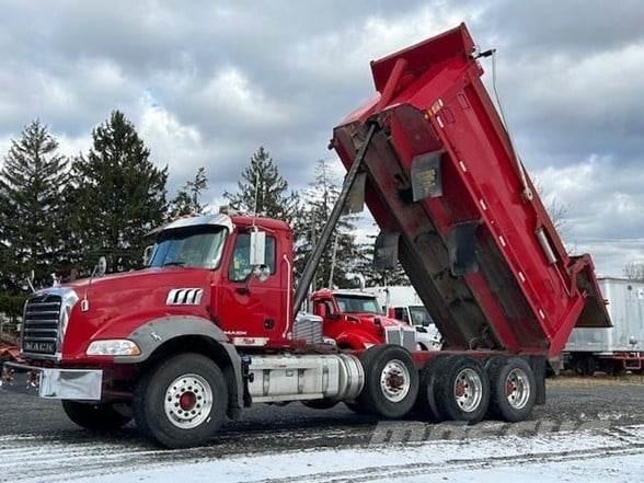 Mack GRANITE GU813 Billenő teherautók