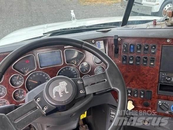 Mack GRANITE GU813 Hulladék szállítók