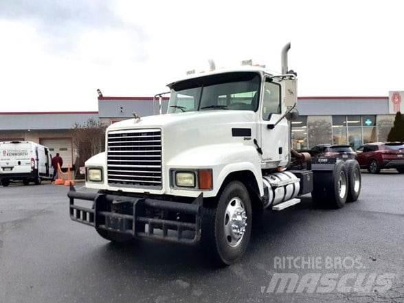 Mack PINNACLE CHU613 Nyergesvontatók