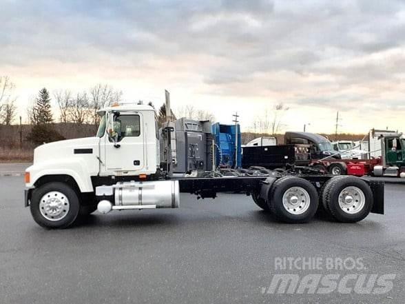 Mack PINNACLE CHU613 Nyergesvontatók