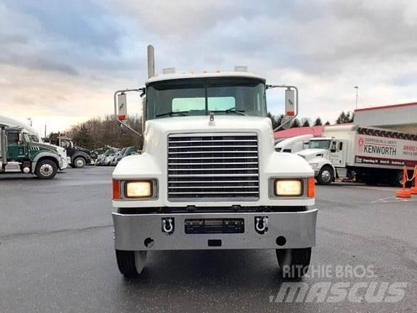 Mack PINNACLE CHU613 Nyergesvontatók
