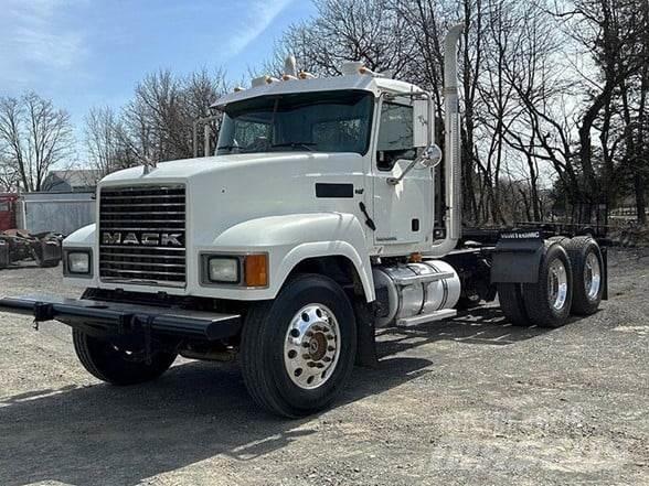 Mack PINNACLE CHU613 Nyergesvontatók