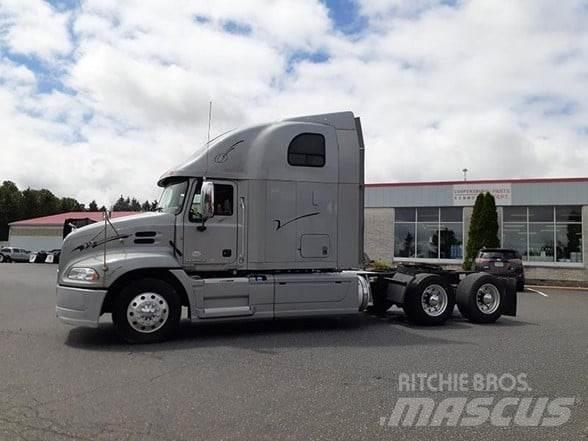 Mack PINNACLE CXU613 Nyergesvontatók