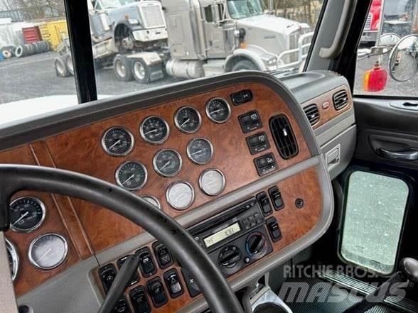 Peterbilt 357 Platós / Ponyvás teherautók