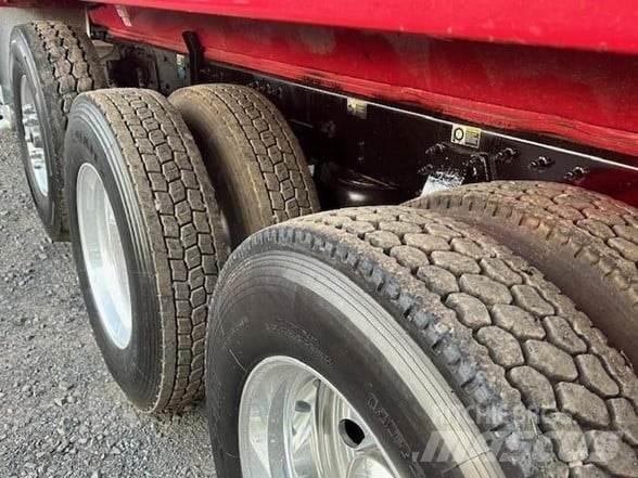 Peterbilt 567 Billenő teherautók