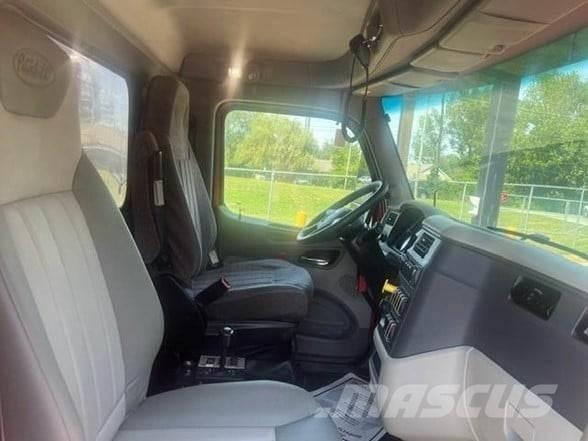 Peterbilt 567 Billenő teherautók