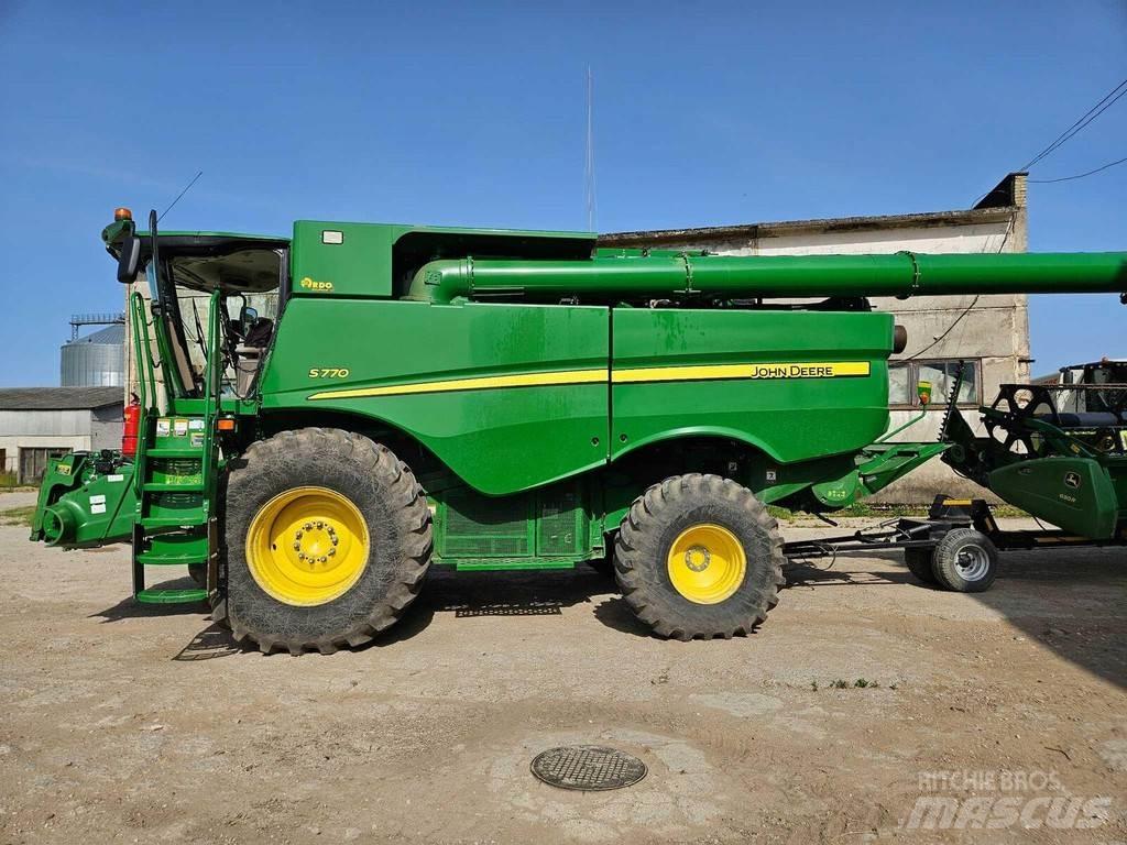 John Deere S770 Kombájnok