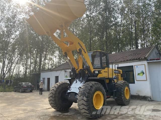 Komatsu WA380 Gumikerekes homlokrakodók
