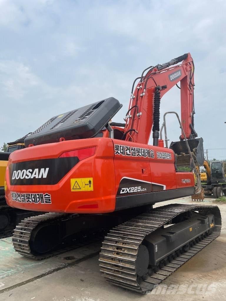 Doosan DX 225 LC Lánctalpas kotrók