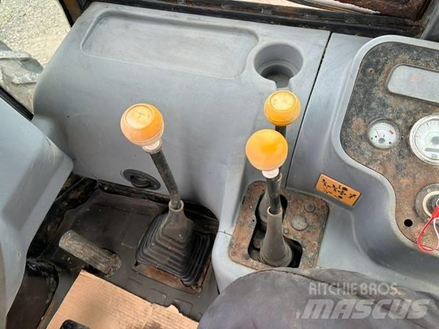 JCB 2 CX Airmaster Gumikerekes homlokrakodók