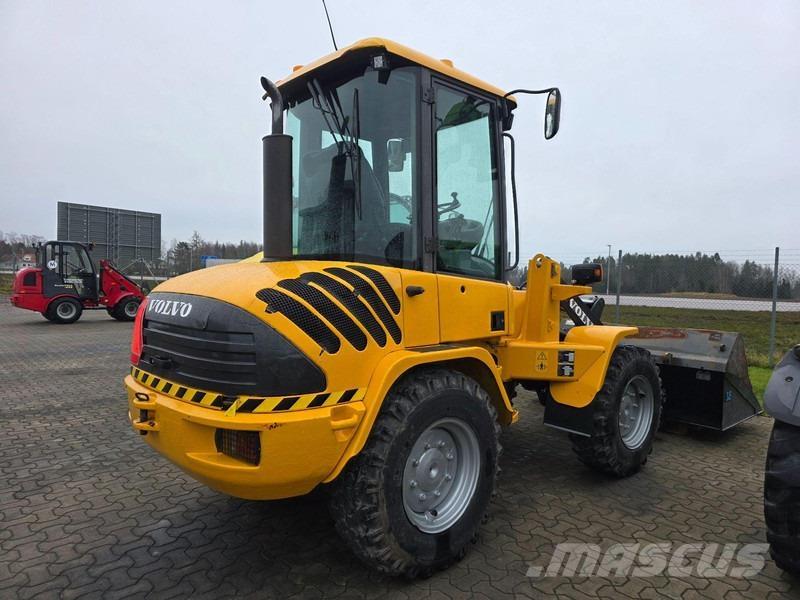 Volvo L30 Gumikerekes homlokrakodók
