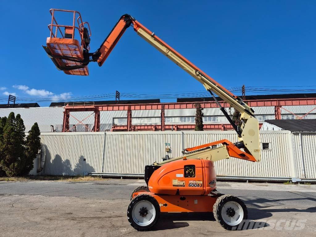 JLG 600 AJ Karos emelők
