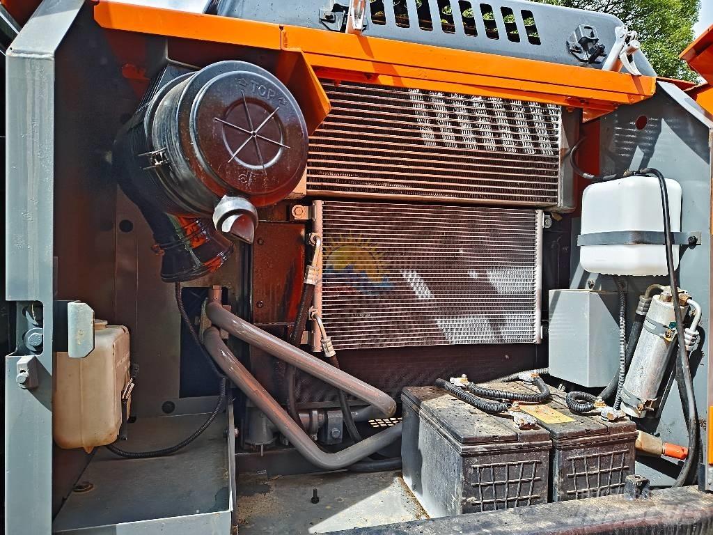 Hitachi ZX 130 Lánctalpas kotrók