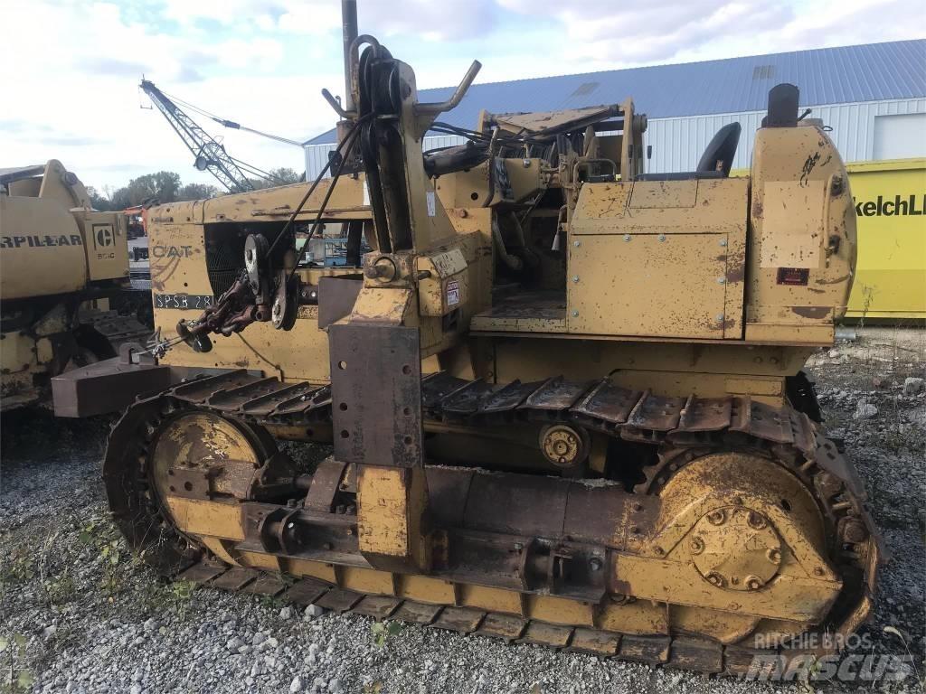 CAT 561 D Csőfektető dózerek