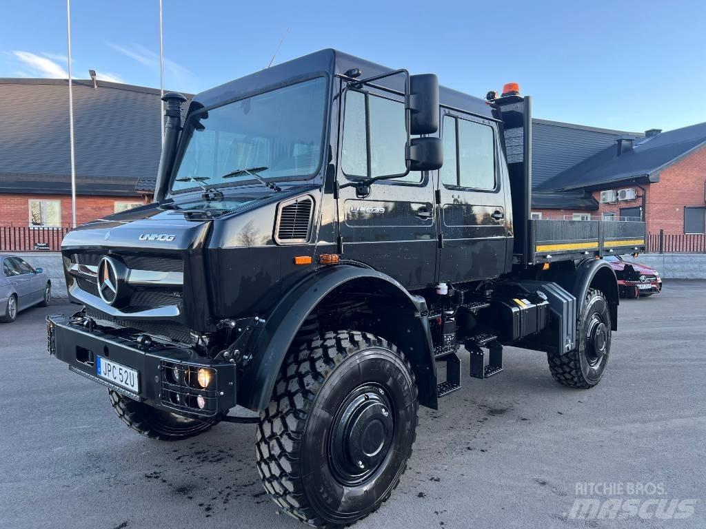 Mercedes-Benz Unimog Platós / Ponyvás teherautók