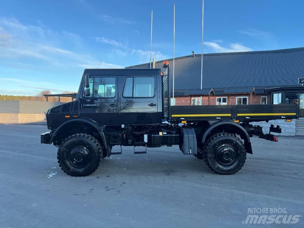 Mercedes-Benz Unimog Platós / Ponyvás teherautók