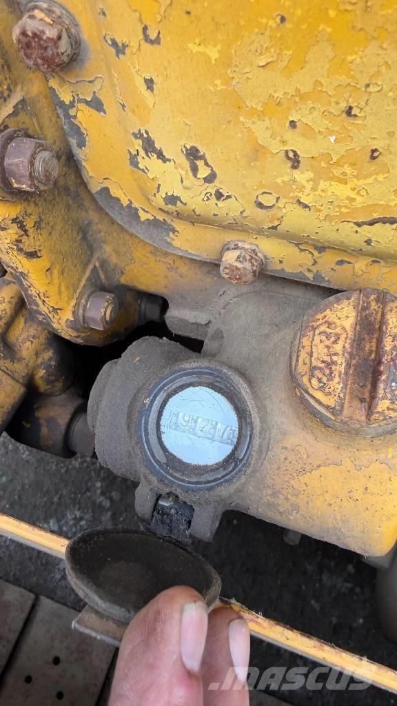 CAT D 2 lánctalpas dózerek