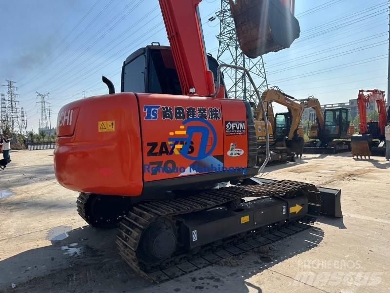 Hitachi ZX70 Lánctalpas kotrók