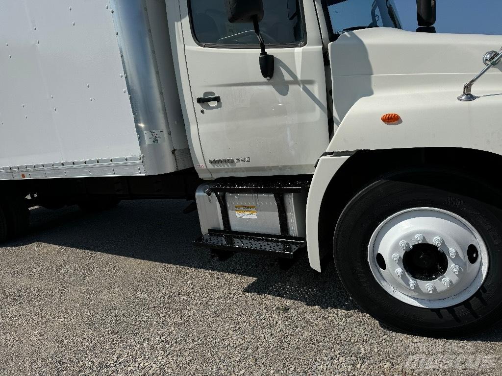 Hino 238 Dobozos teherautók