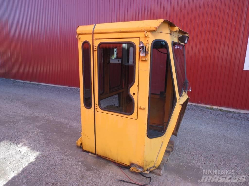 Fiat-Allis 345B Vezetőfülke és belső tartozékok
