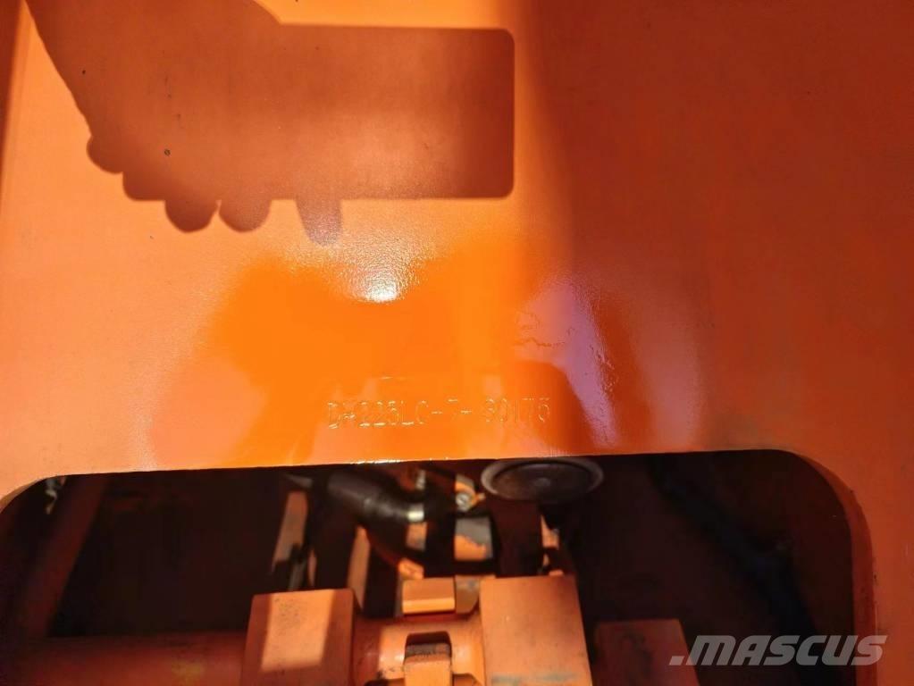 Doosan DH225LC-7 Lánctalpas kotrók