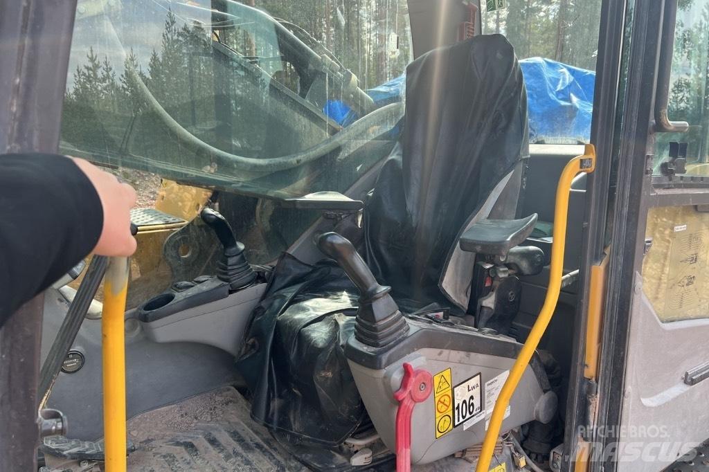 Volvo 460CL Lánctalpas kotrók