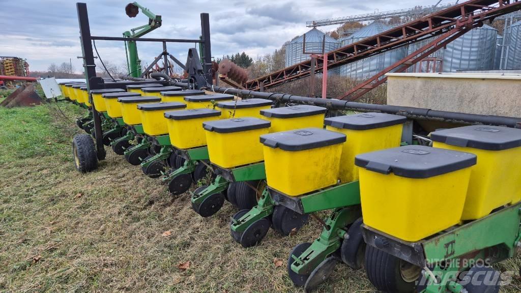 John Deere 1760 Szemenként vetőgépek