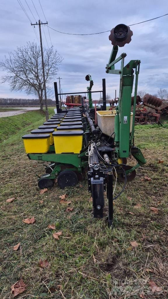 John Deere 1760 Szemenként vetőgépek