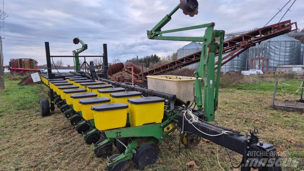John Deere 1760 Szemenként vetőgépek