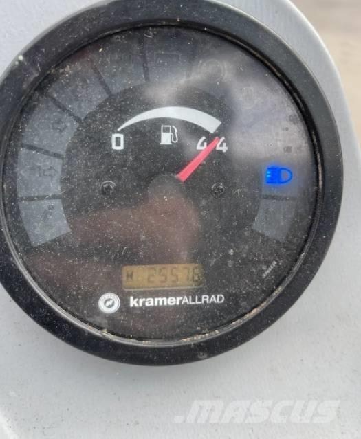 Kramer-allrad 750 Gumikerekes homlokrakodók