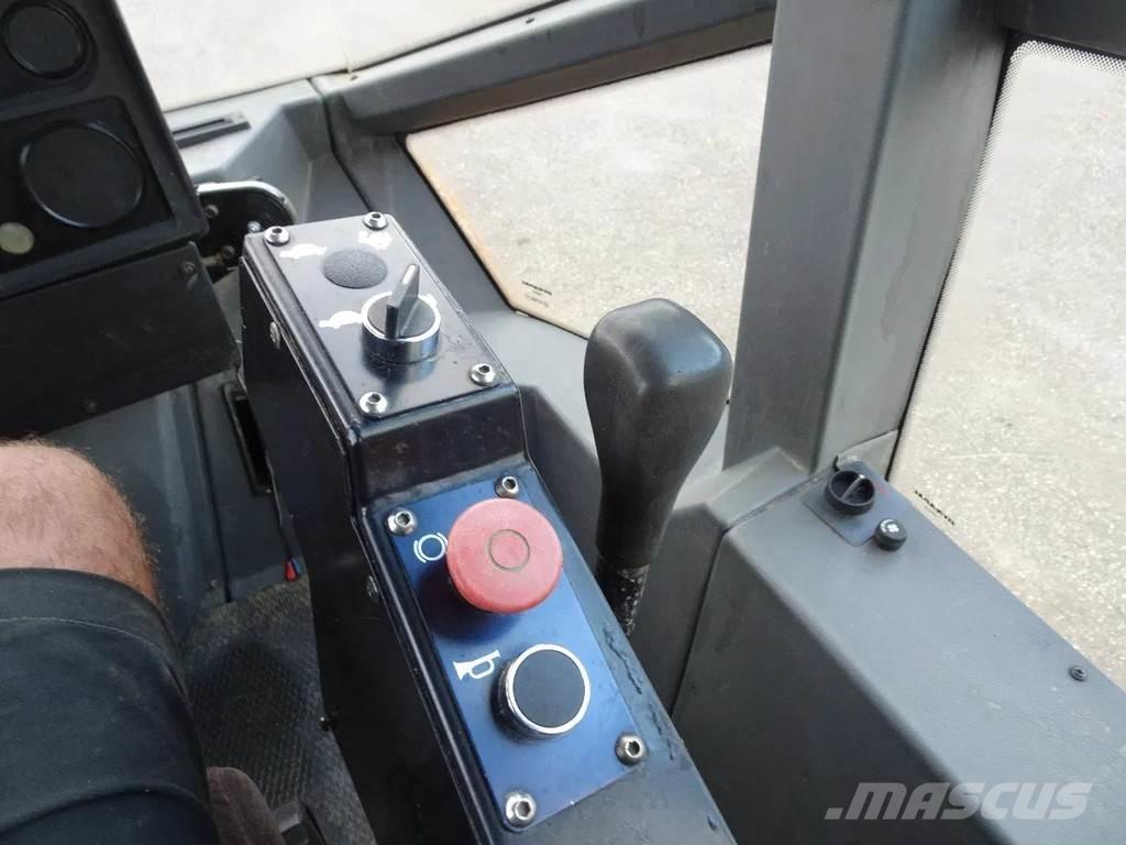 Dynapac CA152D Pneumatikus kerekes hengerek