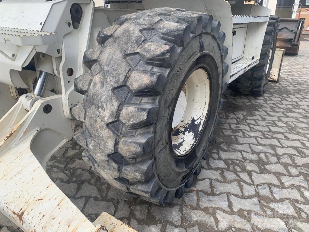 Mecalac 714 MW Gumikerekes kotrók