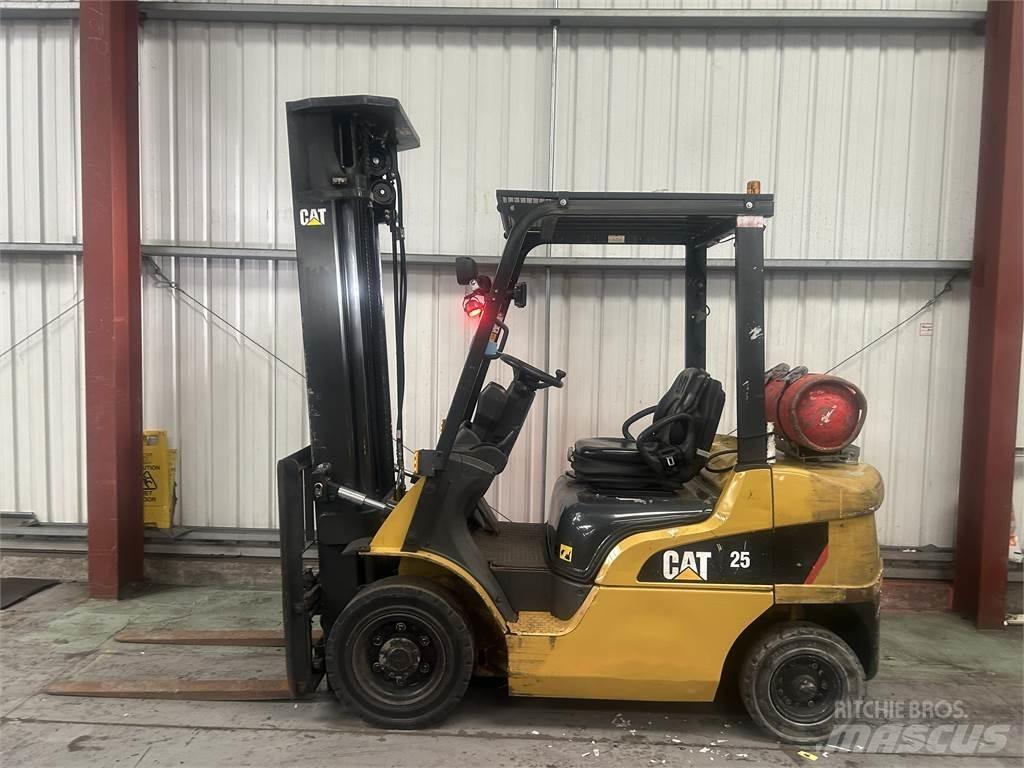 CAT GP25NT Gázüzemű targoncák