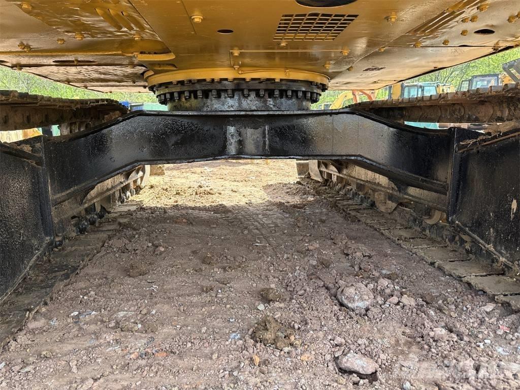 CAT 312D Lánctalpas kotrók