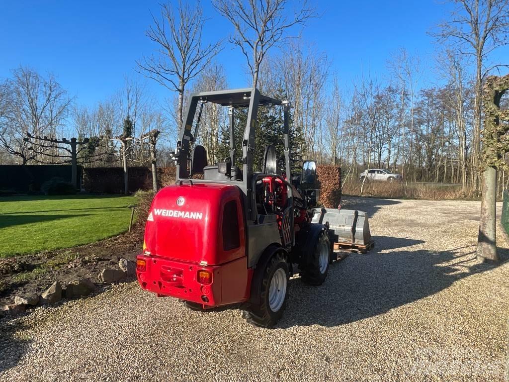 Weidemann 1260 Gumikerekes homlokrakodók