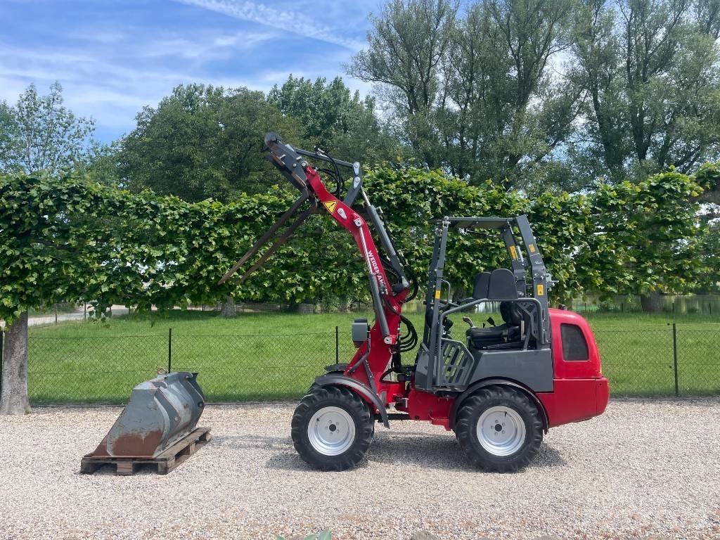 Weidemann 1260 Gumikerekes homlokrakodók