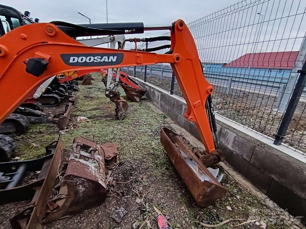 Doosan DX 19 Mini kotrók < 7t