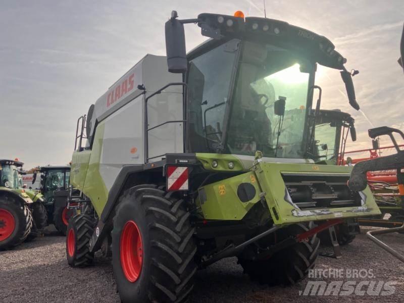 CLAAS TRION 530 Kombájnok