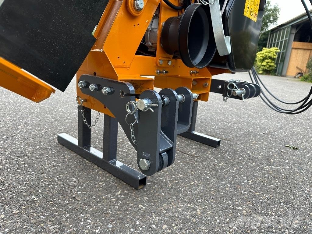 Ferri T320A Szárzúzók és fűkaszák