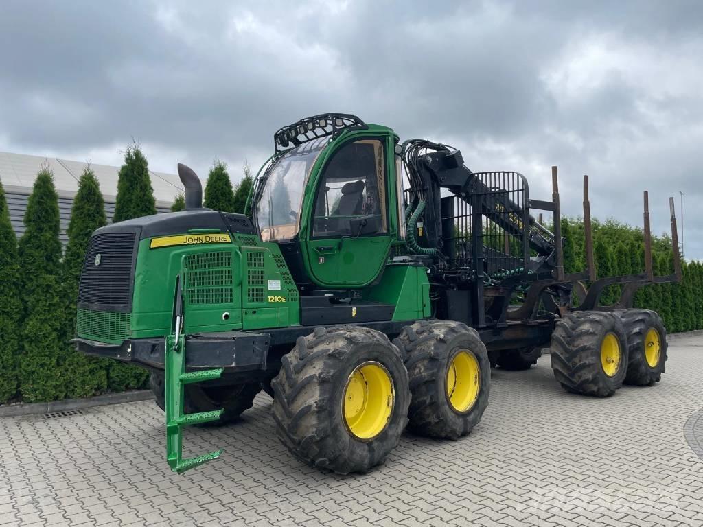John Deere 1210 E Kihordók