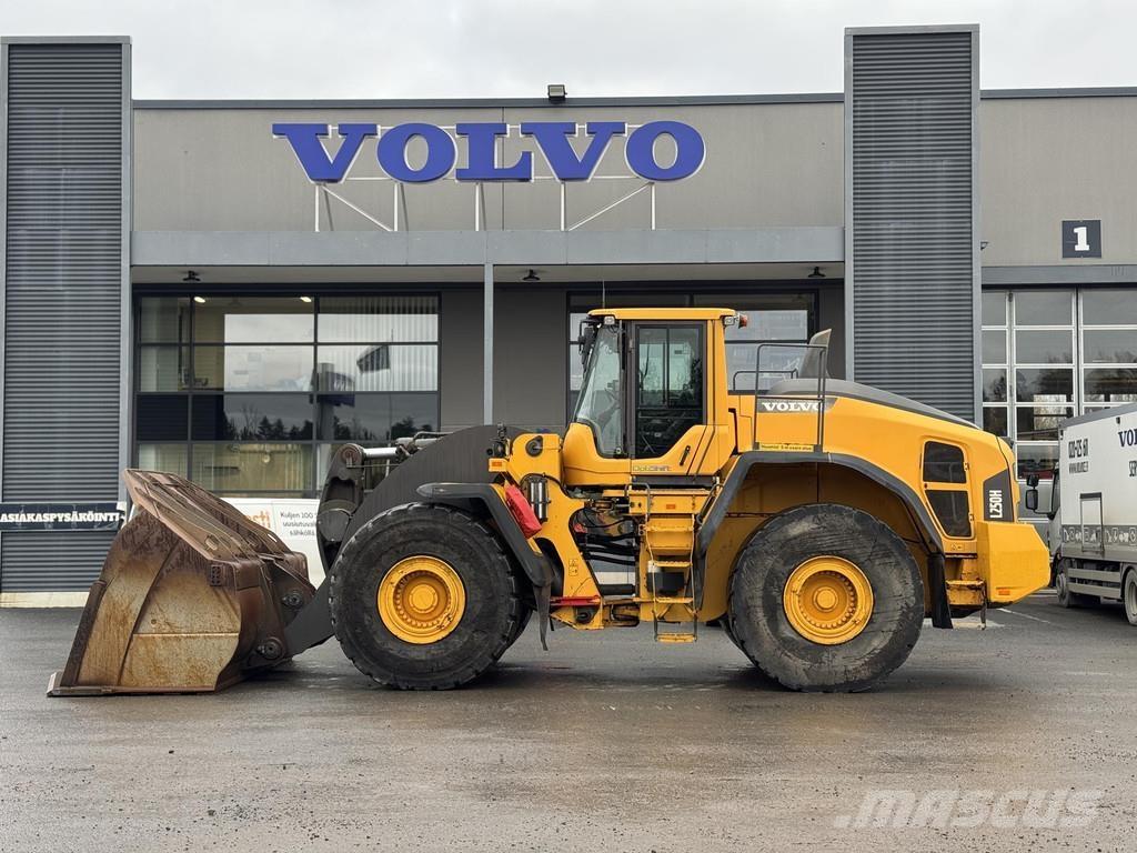 Volvo L250H Gumikerekes homlokrakodók