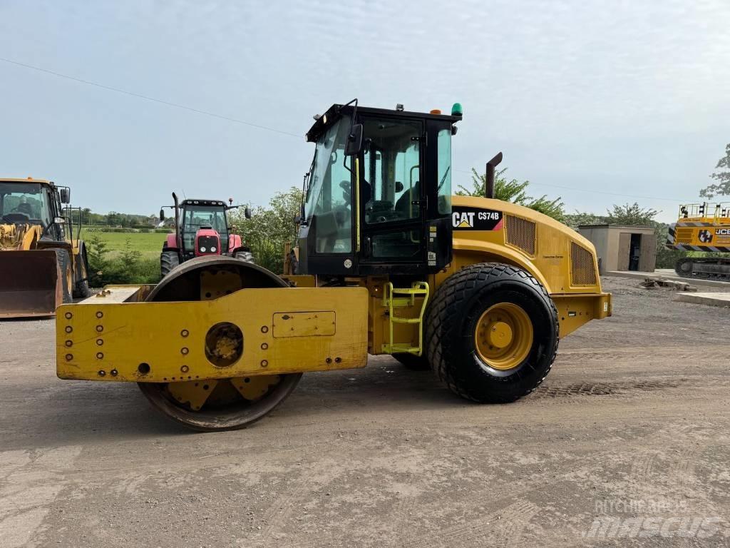 CAT CS 74 B Egydobos hengerek