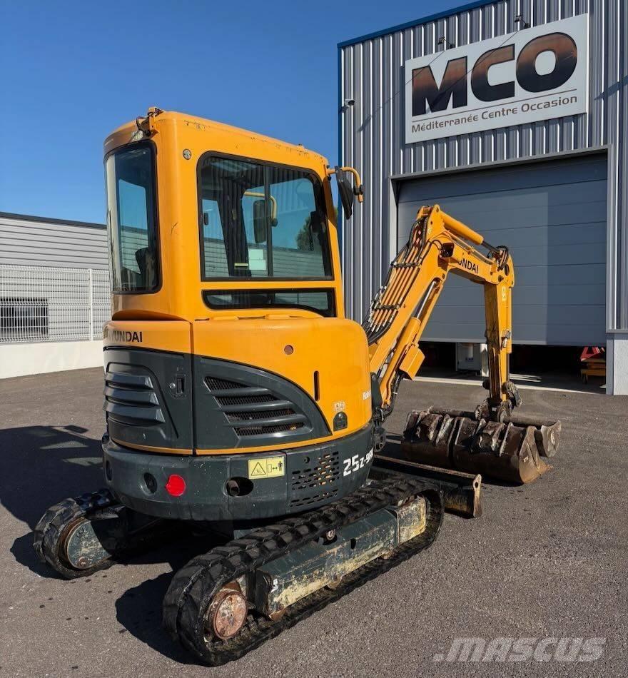 Hyundai R25Z-9 AK Mini kotrók < 7t
