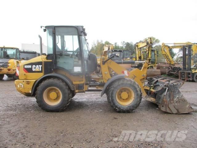 CAT 908 M Gumikerekes homlokrakodók