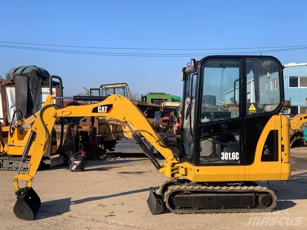 CAT 301.6C Mini kotrók < 7t